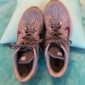 Womens Nike Zoom winflo 5